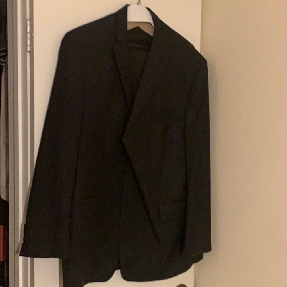 Pin stripe suit set for men